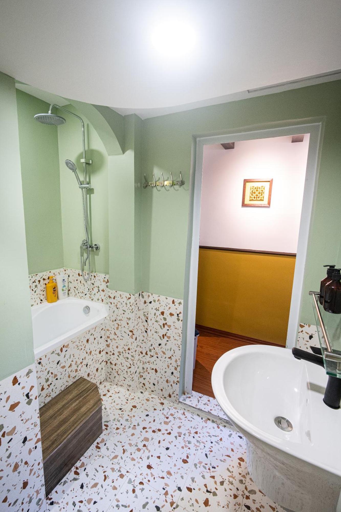 Homestay Hoan Kiem 2Br W/Bathtub Hanoi Buitenkant foto